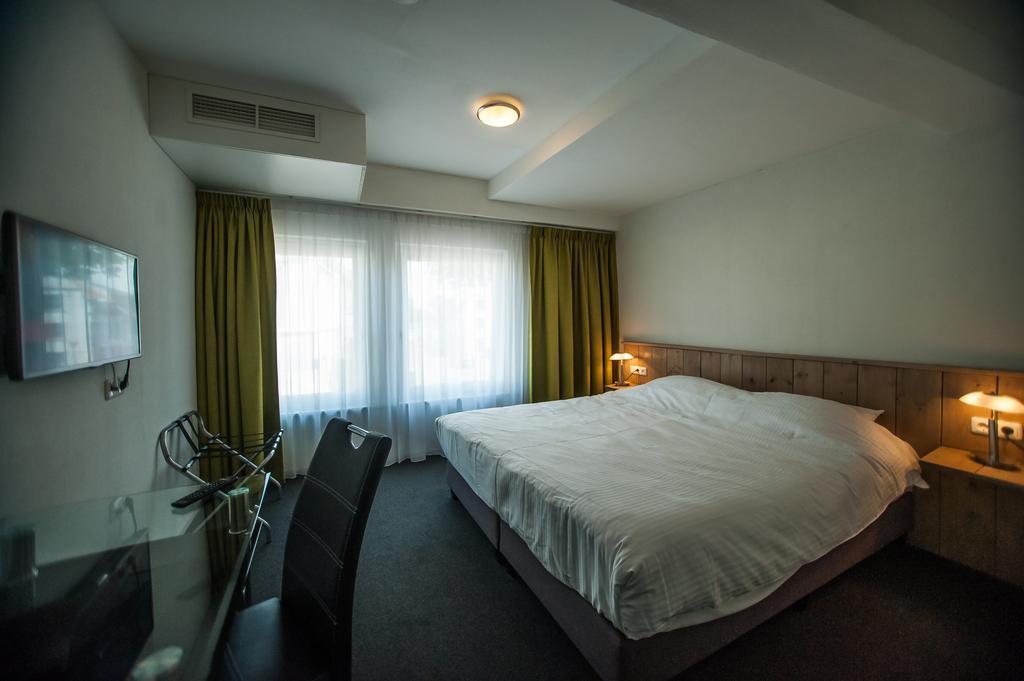 Hotel Taurus Cuijk Extérieur photo